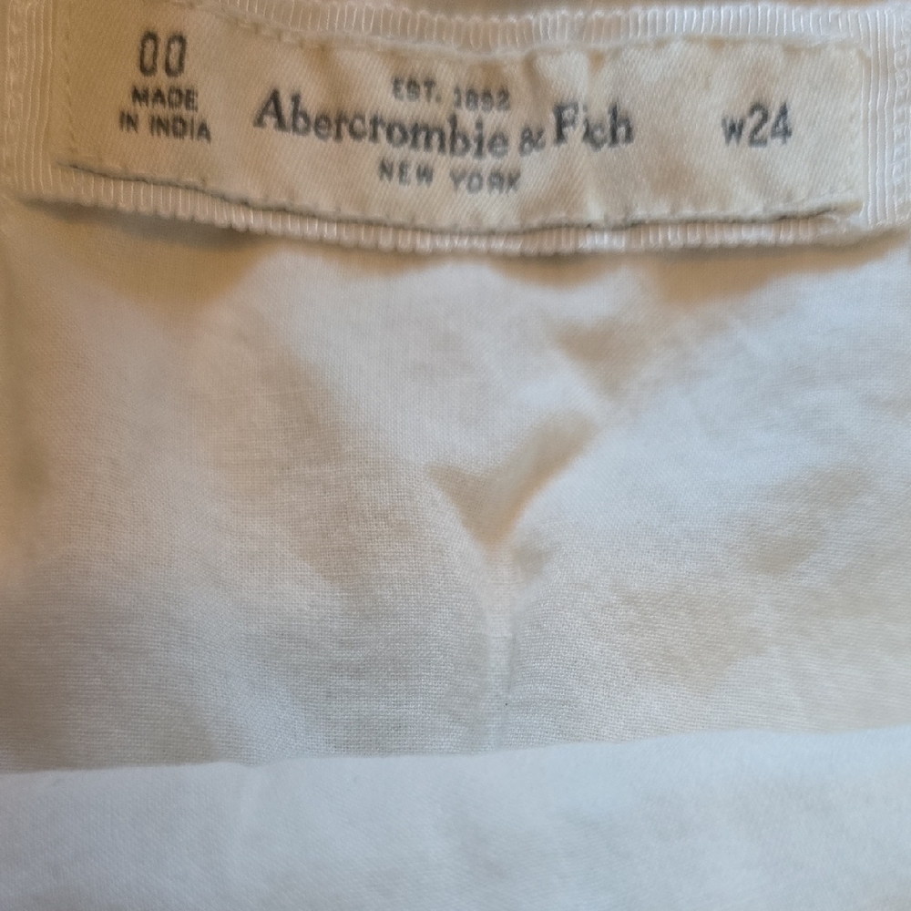 Abercrombie & Fitch Cream Lace Mini Skirt - Picture 3 of 7